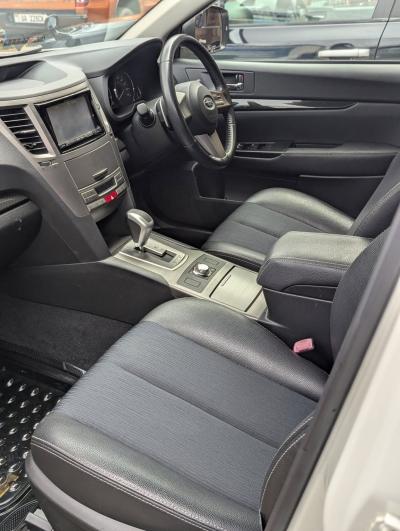 Subaru Outback 2012 3